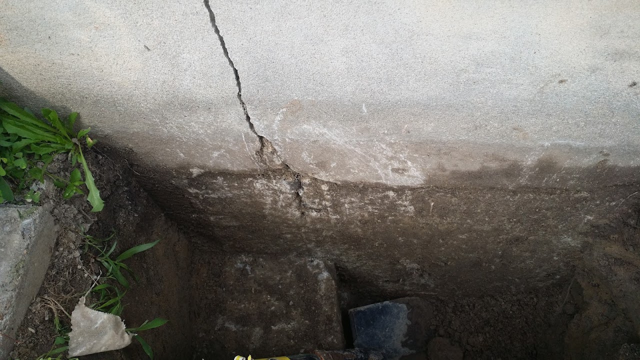 Exterior foundation crack repair